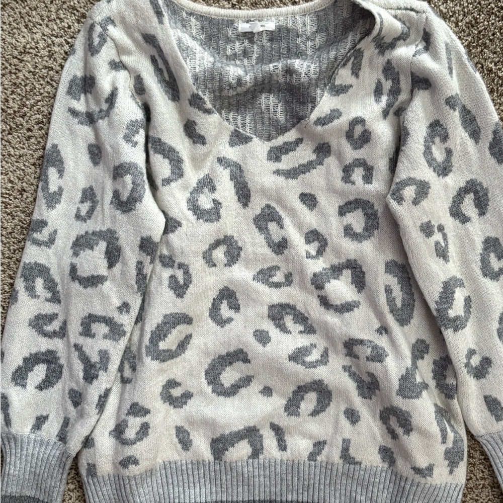 Maurice’s cheetah print sweater xl